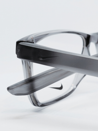 Armação Nike 7300 Retangular Cinza Translúcido - foto 3
