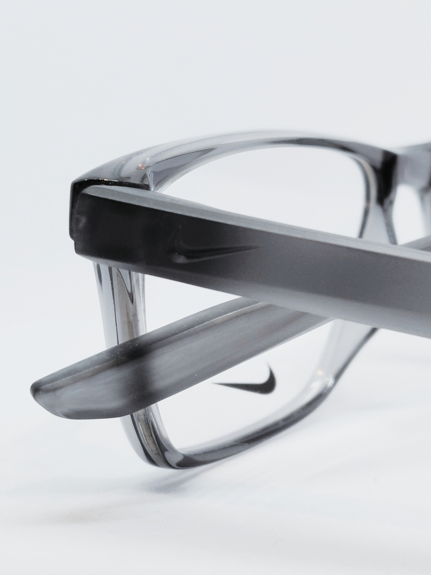Armação Nike 7300 Retangular Cinza Translúcido - foto 3