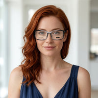 Armação Feminina AZAK PZ10157 Retangular Cinza Translúcido com Clip-on - modelo ruiva