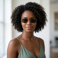 Armação Feminina AZAK 947 Meio Aro (fio de nylon) Marrom e Prata com Clip-on - modelo morena com clip solar