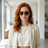 Armação Feminina AZAK AZ4649 Retangular Dourado com Clip-on - modelo ruiva com clip solar