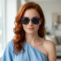 Óculos de Sol M554 Quadrado Vermelho, Azul e Verde - modelo ruiva