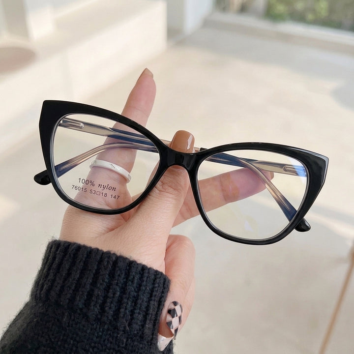 Armação Feminina 76015 Gatinho Preto e Cobre - na mão