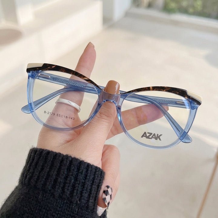 Armação Feminina AZAK B-2129 Gatinho Azul Translúcido e Tartaruga - na mão