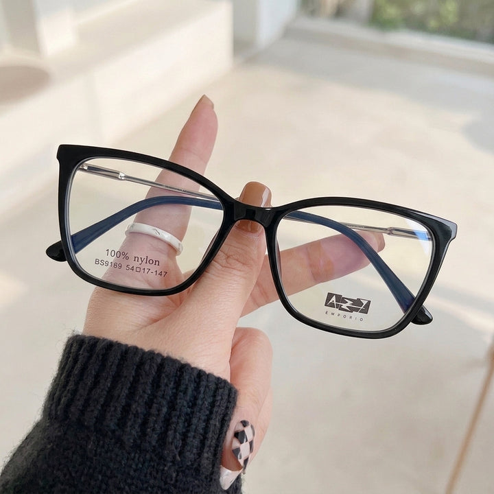 Armação Feminina AZAK BS9189 Gatinho Preto e Dourado - na mão