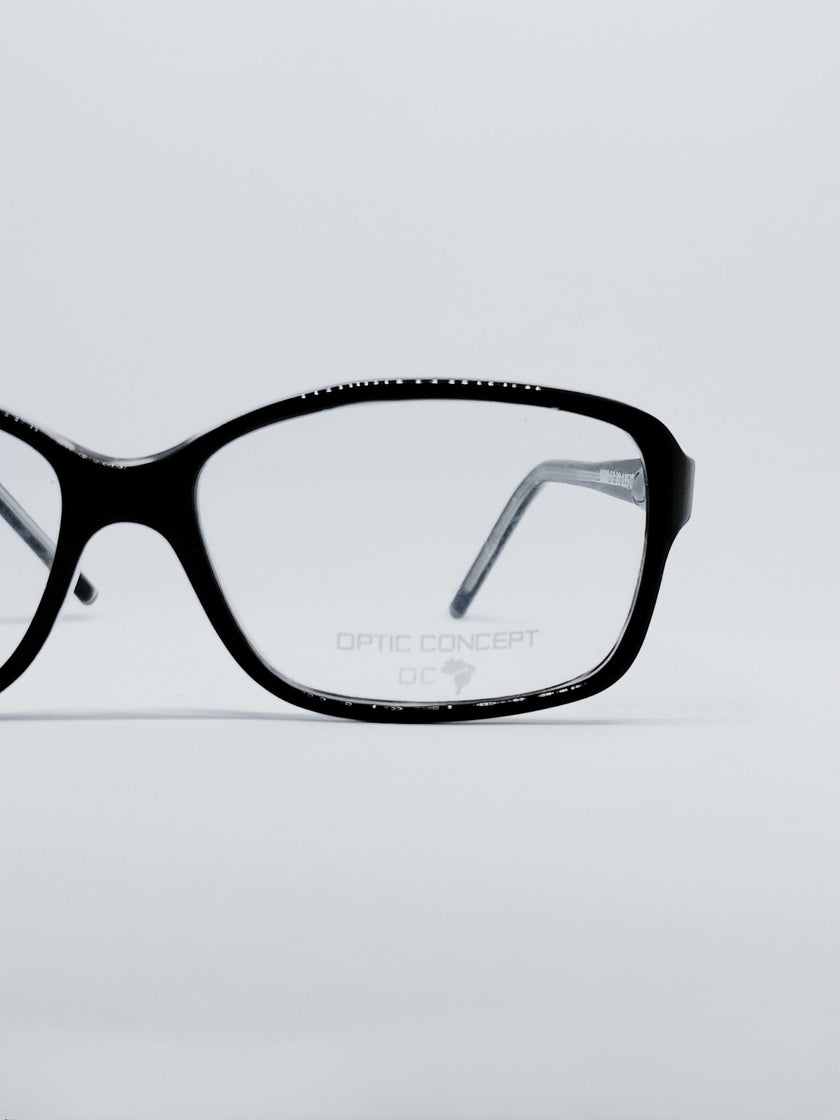 Óculos de Grau Optic Concept 1020 Retangular Preto — três quartos