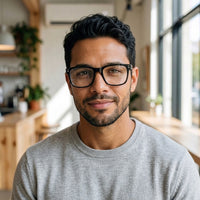 Armação WJ1036 Retangular Cinza Translúcido e Preto - modelo barba