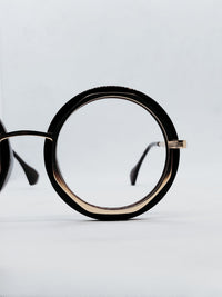 16222 preto e dourado - frente detalhe